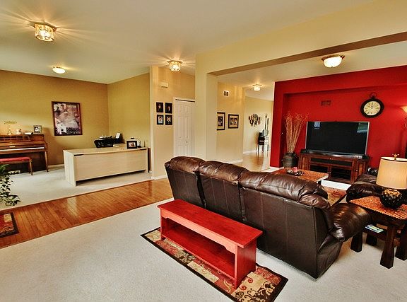 3rd image of 1708 Mulberry Dr