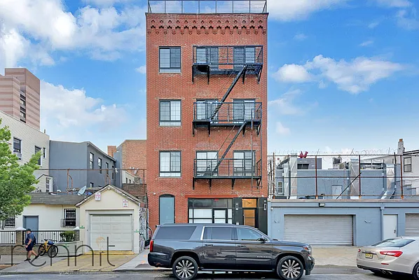 Rented by Rennit Inc. | media 35