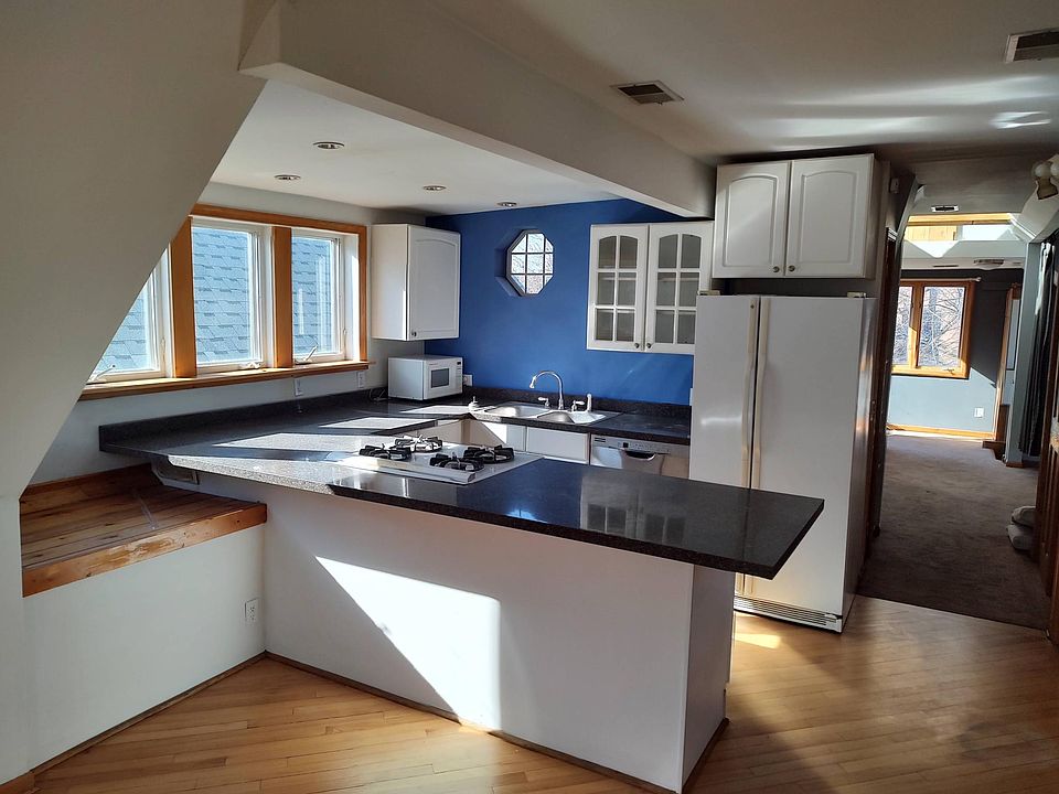 1st image of 4144 N Damen Ave #3