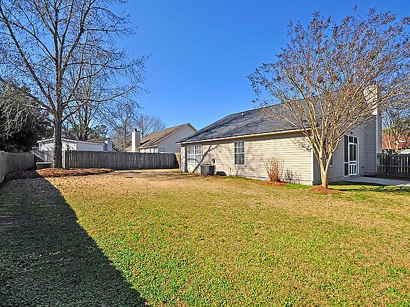 4th image of 8576 Brookforest Dr