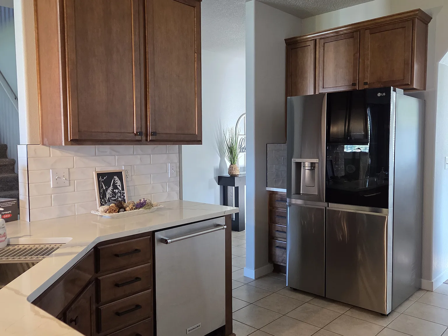 5 bed, 3139 sqft, $3,350 — Photo 2