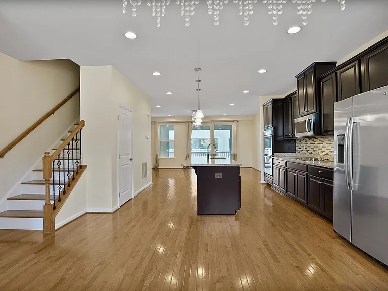 43393 Charitable St — Photo 6