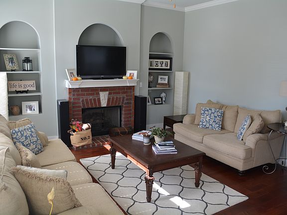 3rd image of 5338 Magnolia South Dr