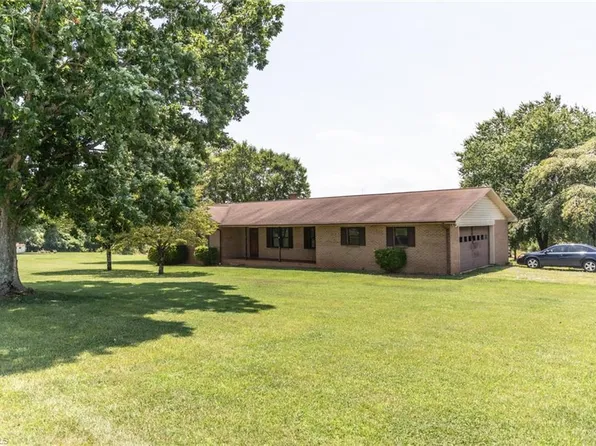 1013 Midway Rd, Statesville, NC 28625