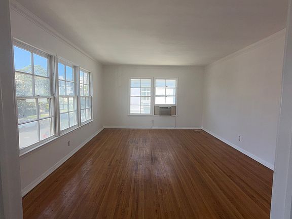 2nd image of 636 1/2 S Ridgeley Dr #636