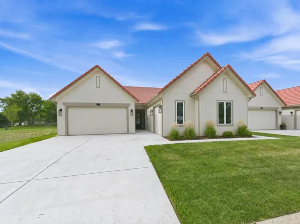 3 E Via Roma St, Wichita, KS 67230