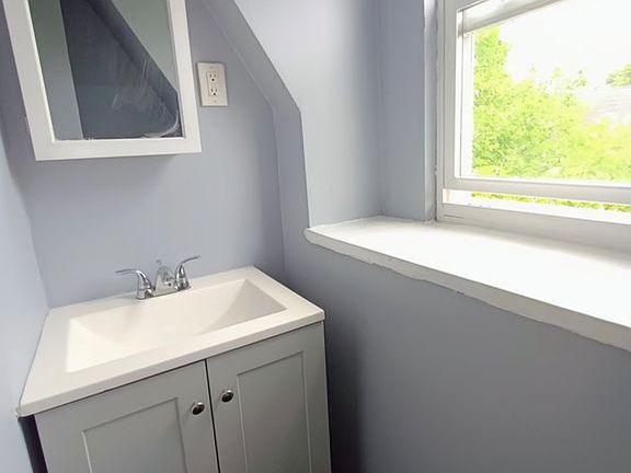 3rd image of 166 Ridgewood Ave #3F
