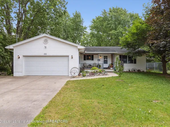 806 E Walker St, Saint Johns, MI 48879