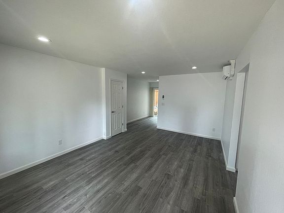 2nd image of 350 Franciscan Ct #8