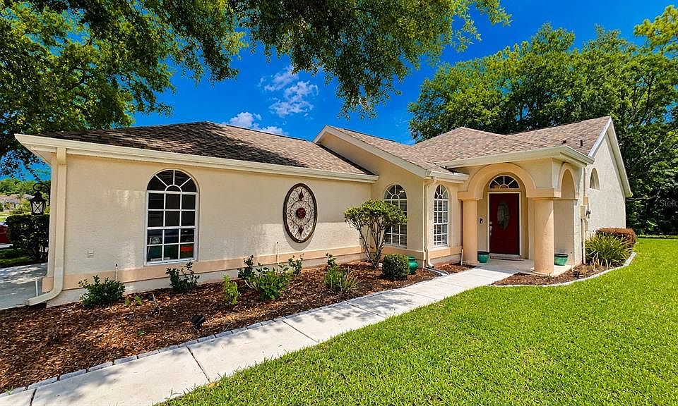 1st image of 5556 Legend Hills Ln
