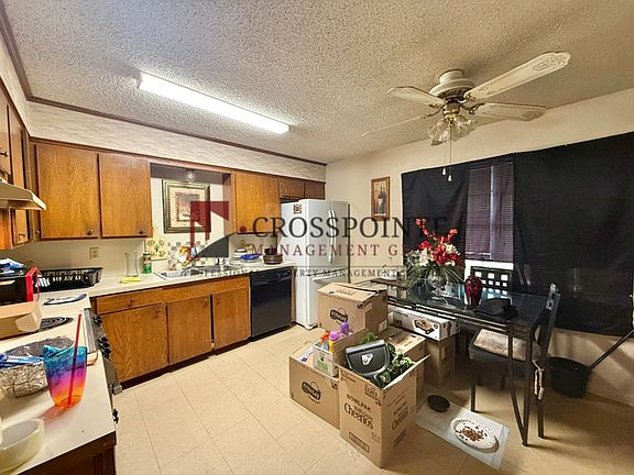 5th image of 12440 Cimmarron Dr #208