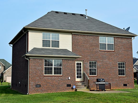 3rd image of 462 Crimson Creek Dr