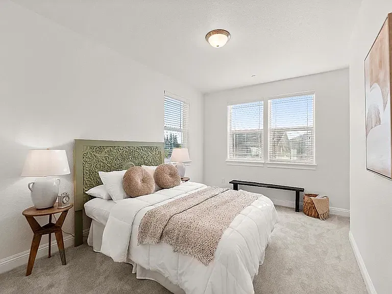 4 bed, 2527 sqft, $3,500 — Photo 4