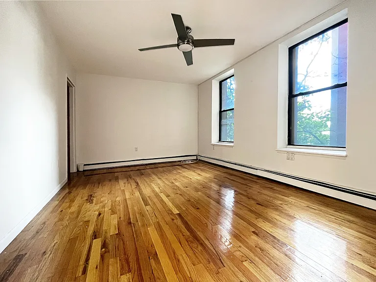 94 Havemeyer St — Photo 2
