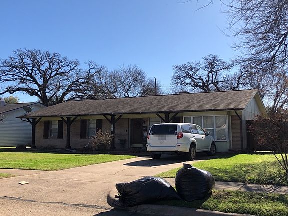 2nd image of 2316 Meadow Dale