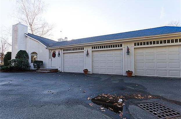 2nd image of 15 Logan Dr