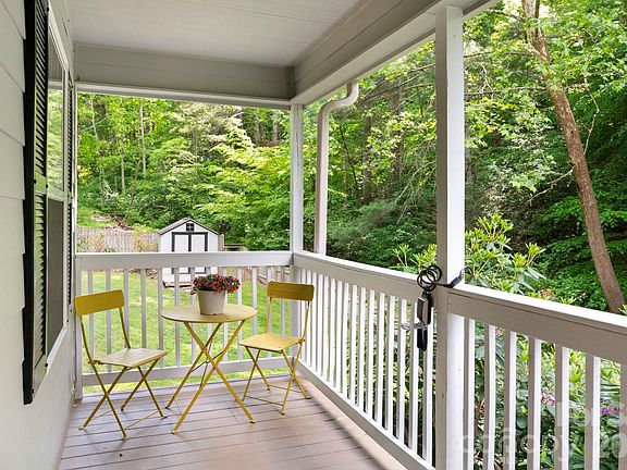 4th image of 30 Lawterdale Cir