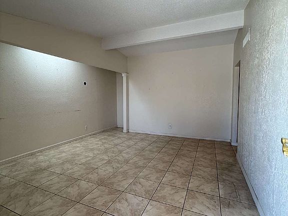 5th image of 10449 Chinaberry Dr