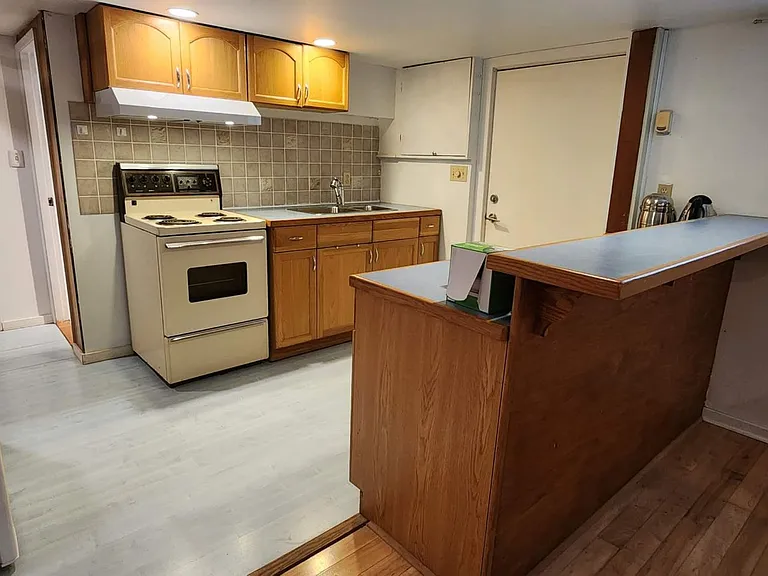 3979 Angus Dr — Photo 2