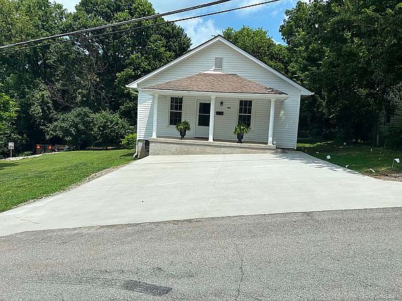 2nd image of 404 McCreary Ave