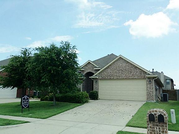2nd image of 725 Golden Nugget Dr