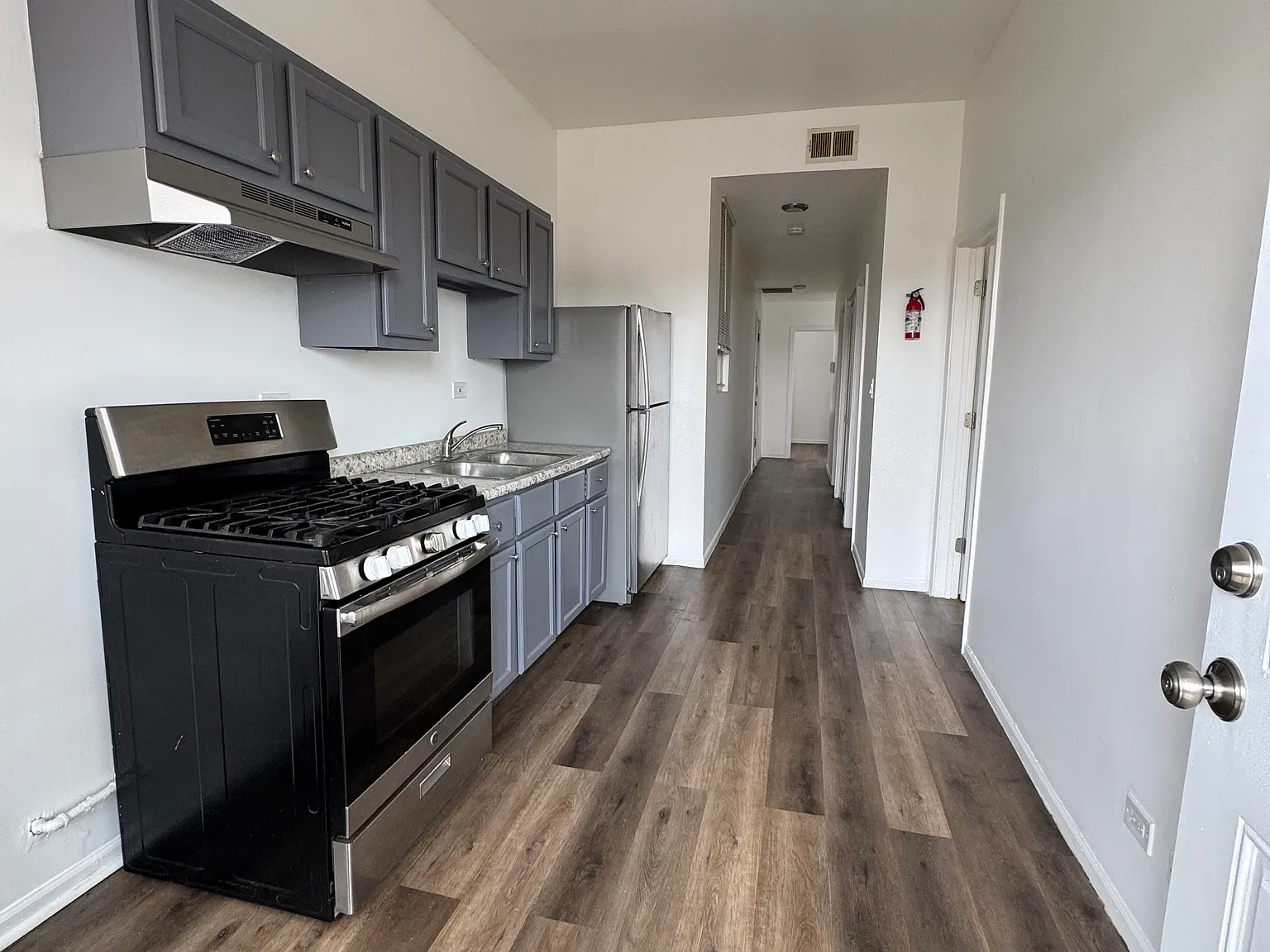 204 N California Ave — Photo 3