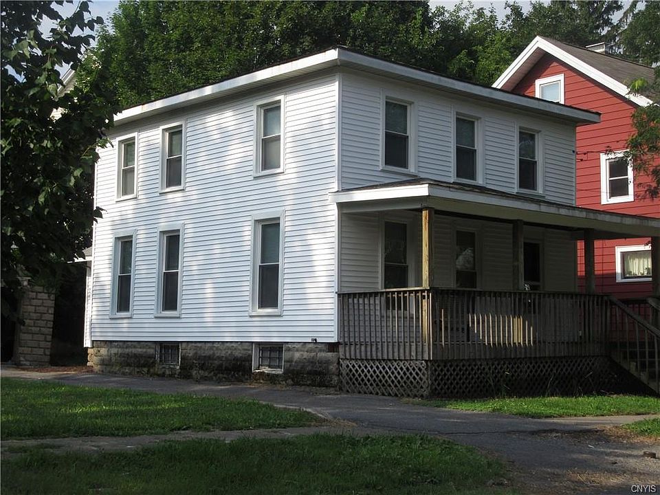 1st image of 216 Jasper St