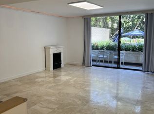 10535 Wilshire Blvd APT D4, Los Angeles, CA 90024