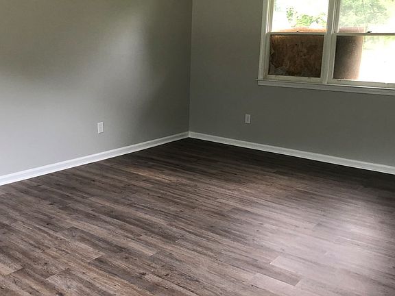 4th image of 221 Ashcroft Dr