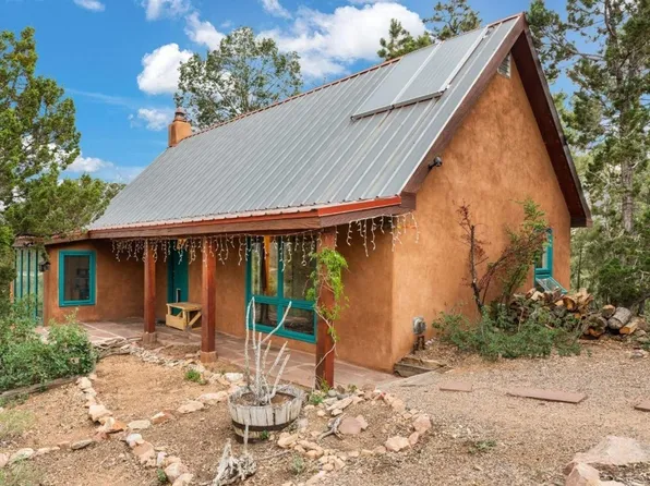 87 Quartz Trl, Santa Fe, NM 87505