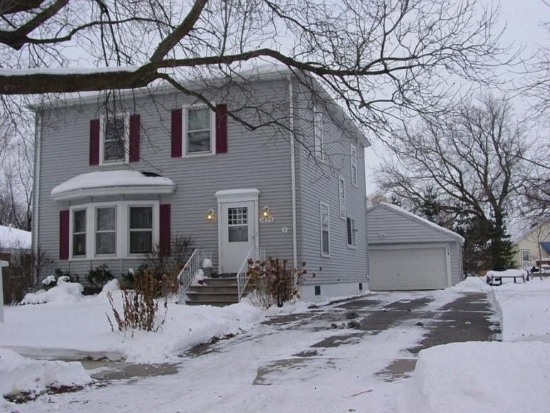 2nd image of 1473 Crooks St