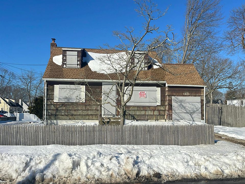 1st image of 32 Hilliard Ave