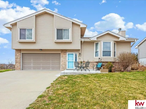 9714 Rock Creek Rd, Plattsmouth, NE 68048