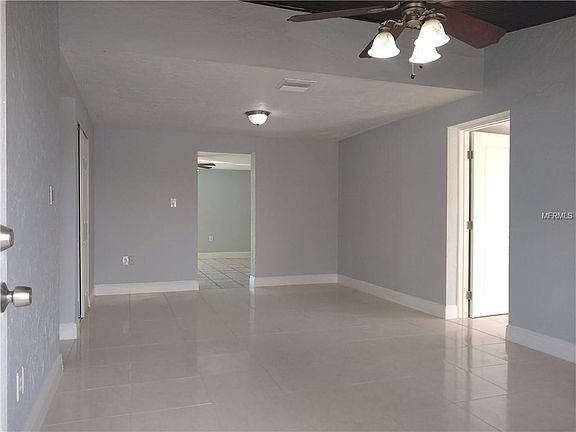 4th image of 3910 Spence Ave