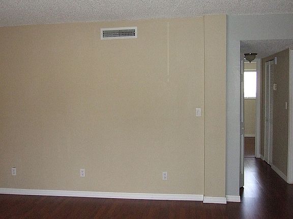 3rd image of 6900 SW 39th St APT 211K