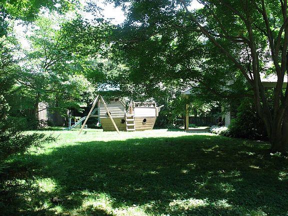 Side garden and pirate ship