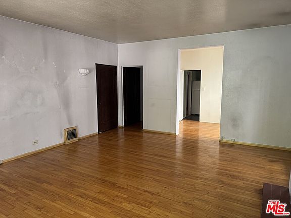 5th image of 1531 Silver Lake Blvd