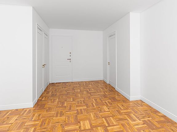 4th image of 101 W 12th St APT 3O