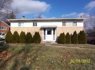 2845 Serra Dr, Sterling Heights, MI 48310