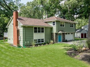 588 Lowell St, Lexington, MA 02420