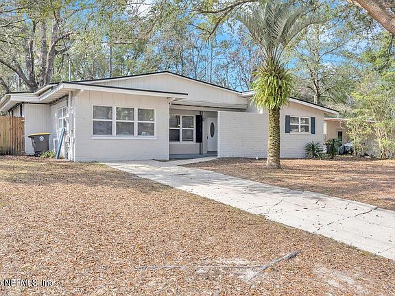 3rd image of 2140 MONTEAU Drive