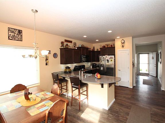 2nd image of 20230 E Deschutes Ave