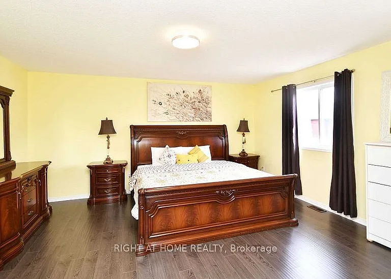 33 Schooner Dr #UPPER — Photo 16
