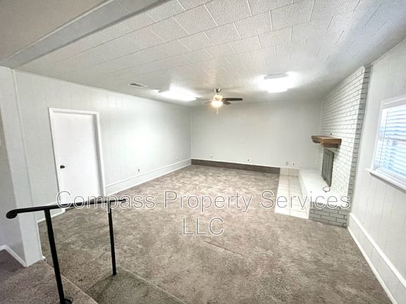4th image of 8817 Oakdale Dr #8817