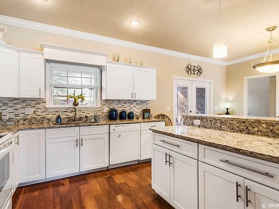 4th image of 25127 SW 21st Pl