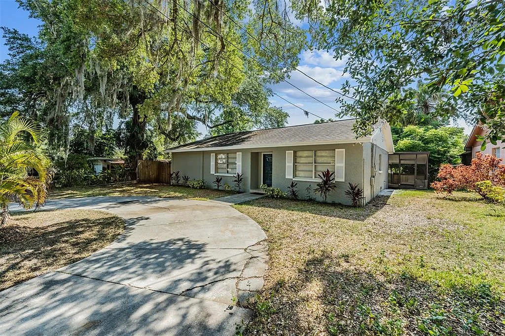 4 bed, 2.0 bath, 1762 sqft, $2,095 — Photo 3
