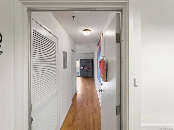 75 Washington Avenue #4-104, Hamden, CT 06518