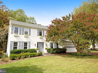 1816 Abbey Oak Dr, Vienna, VA 22182