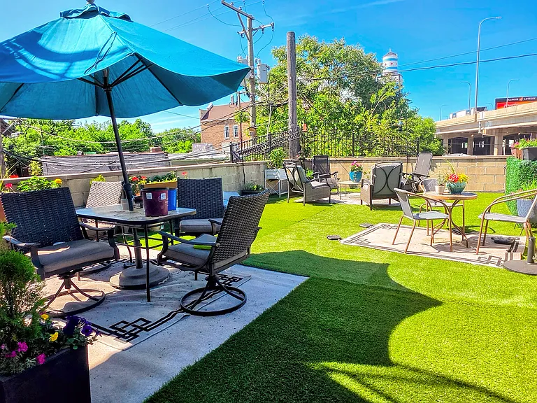 1542 W Wabansia Ave #1 — Photo 8