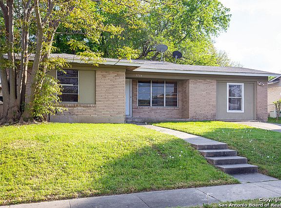 2nd image of 3734 Crossette Dr